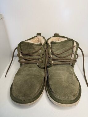 UGG Neumel Chukka Boots Moss Green Suede Men’s Size 9 Women's 10.5
